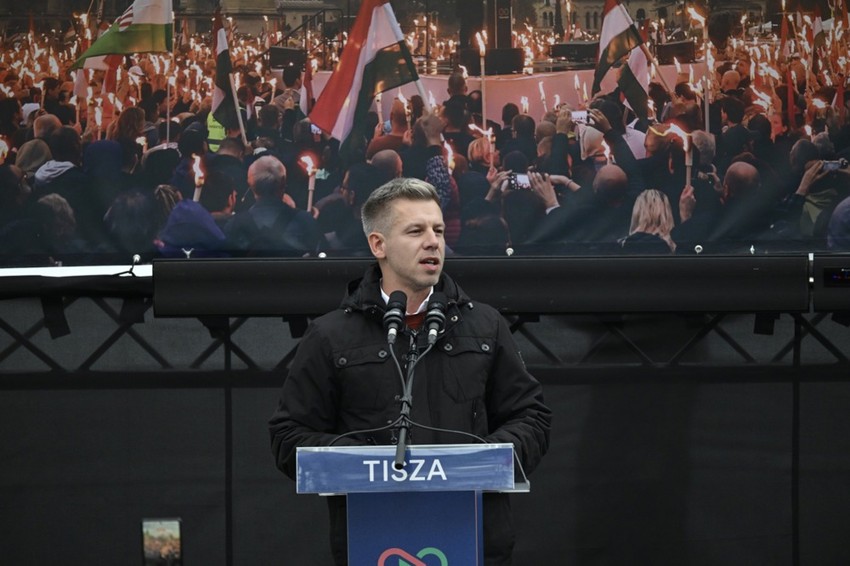 Peter Mađar na skupu u Kečkemetu 6. decembra