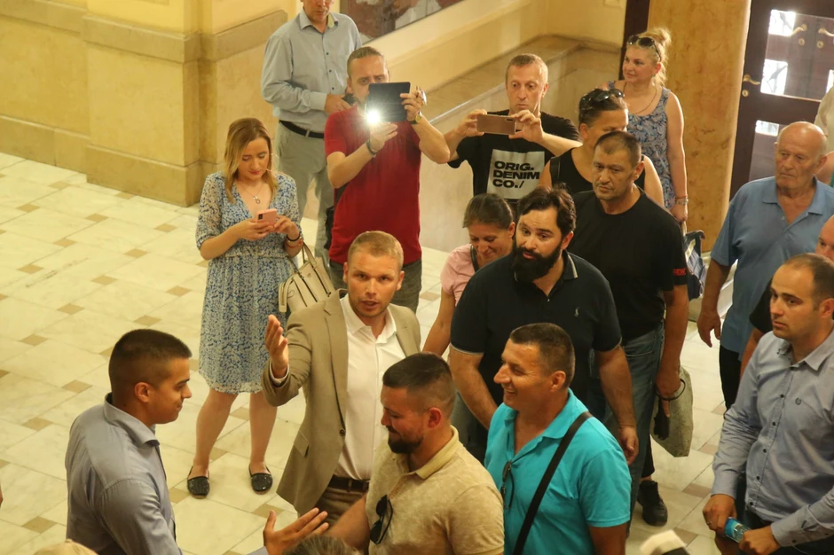 Draško Stanivuković sa građanima