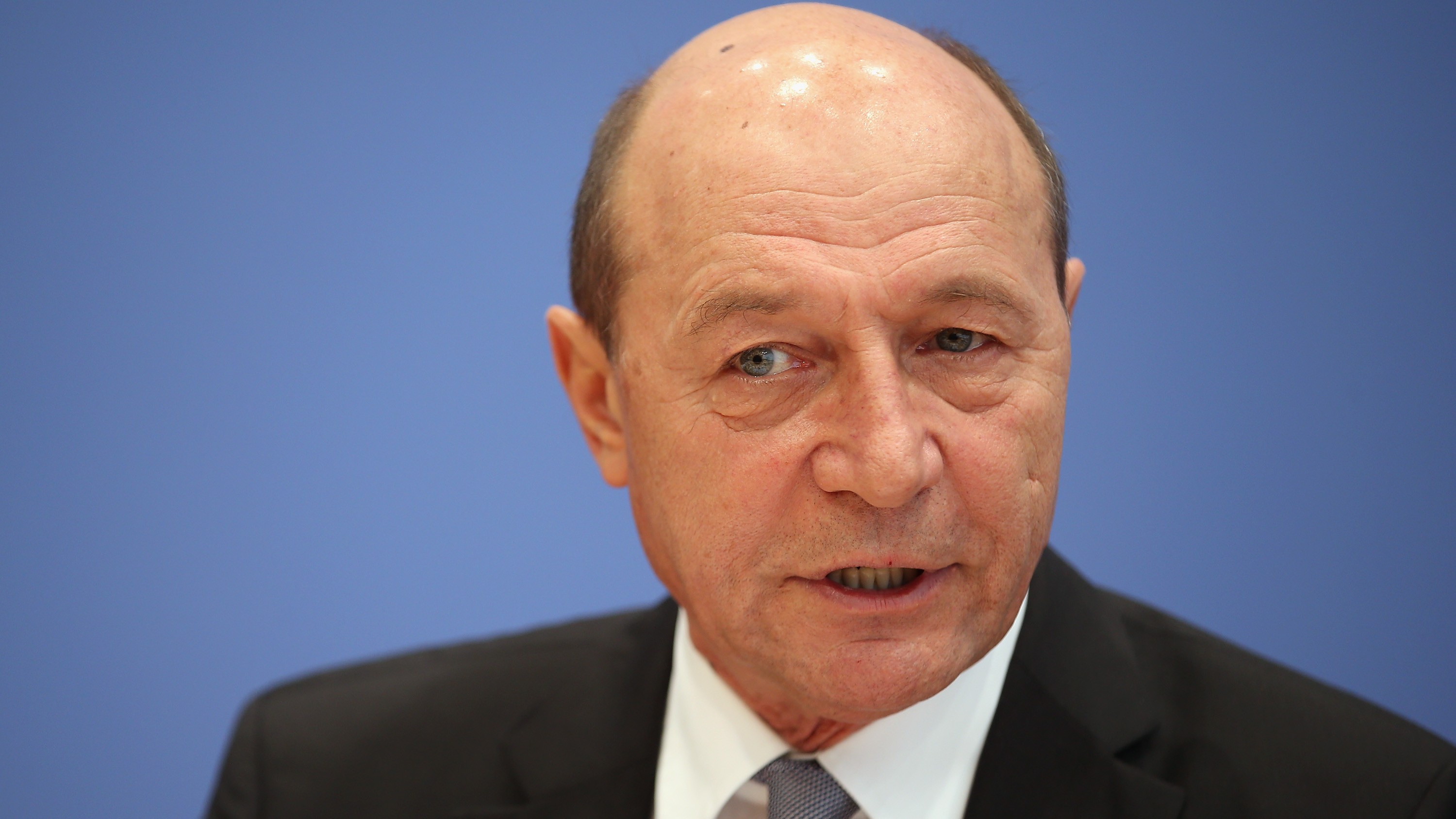 Traian Băsescu desființează PSD: „Sunt maeștri în a destabiliza țara și specialiști în a crea crize”. Ce soartă îi prevede Guvernului Niculescu 