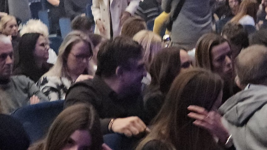 Brat Vujadina Savića na koncertu Tonija Cetinskog