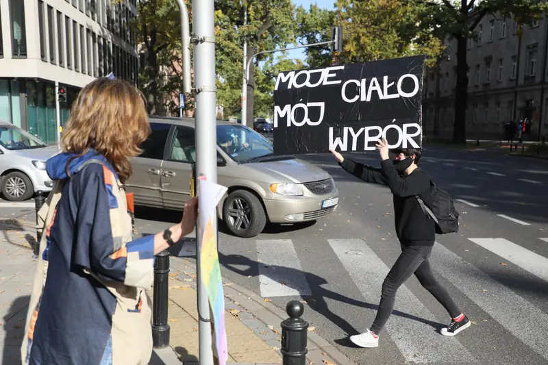 Protest pod Trybunałem Konstytucyjnym/Fot. Jakub Kaminski/East News, Warszawa, 22.10.2020.