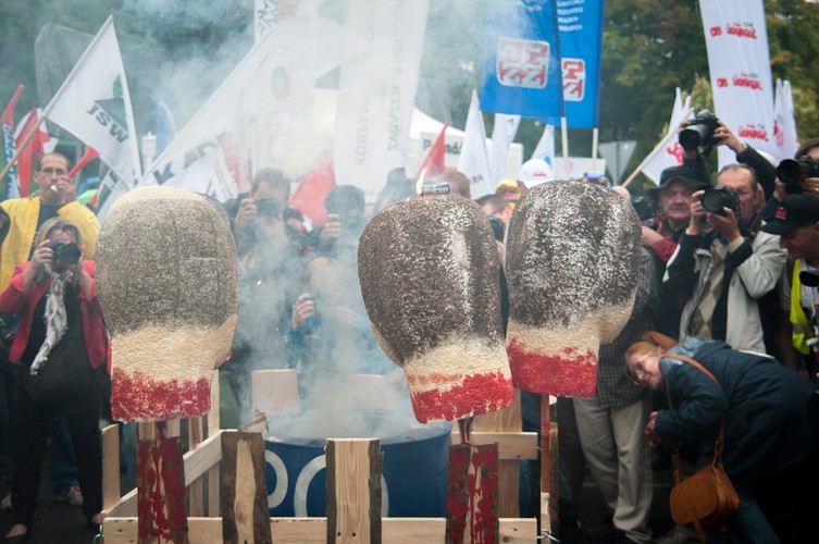 Protest związkowców z Solidarności w Warszawie. Fot. Maciek Suchorabski