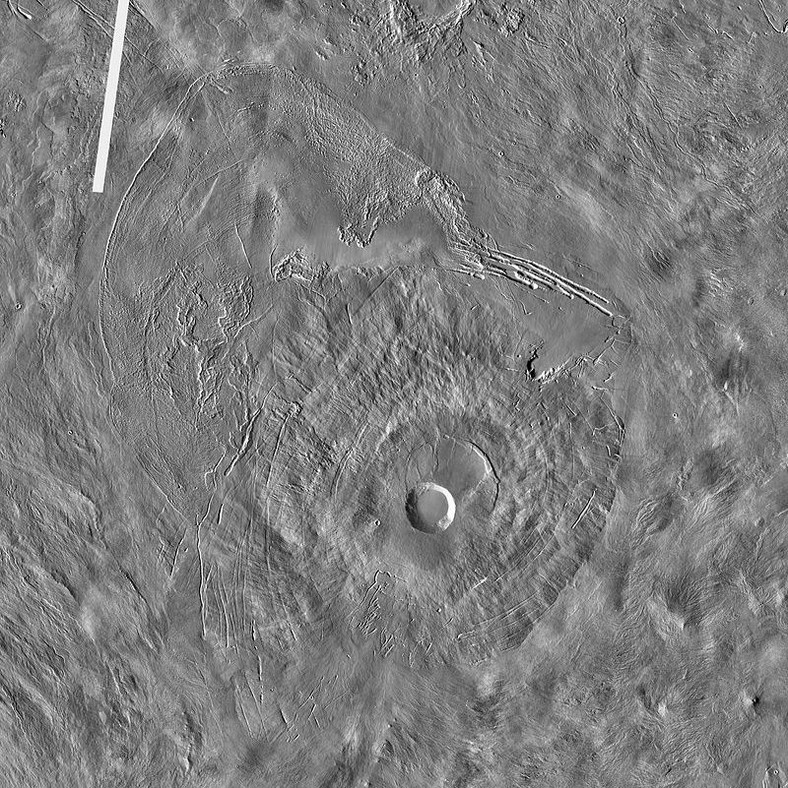 9. Pavonis Mons - Mars. Wysokość: 8,4 km.