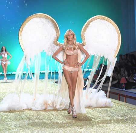 Aniołki Victoria's Secret seksowne jak zwykle!