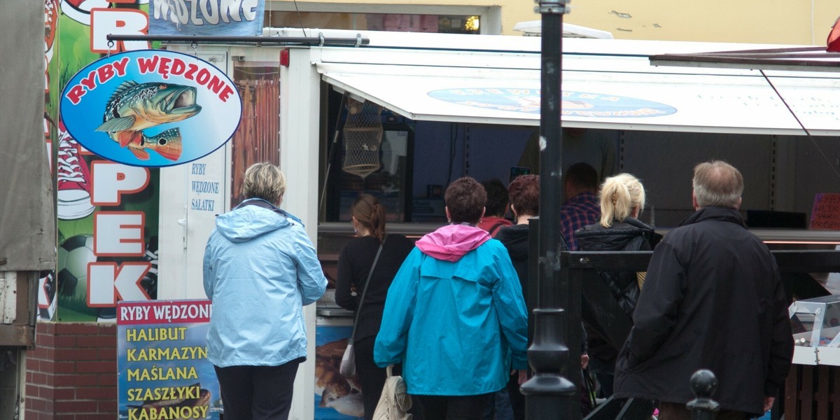 W wielu restauracjach nad morzem i nie tylko kontrolerzy wykryli spore nieprawidłowości. Większość dotyczyła nierzetelnej obsługi.