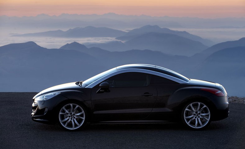 IAA Frankfurt 2009: Peugeot RCZ - odsłonięcie seryjnego coupé