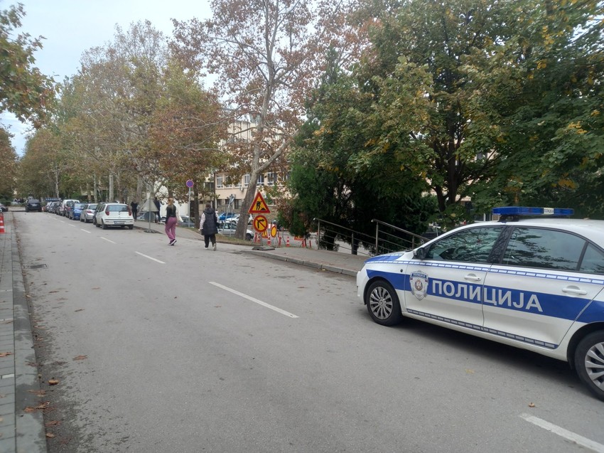 Devojka je pala sa visine 4 metara u zgradi fakulteta