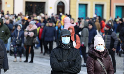 Wirus grypy &quot;miał przerwę&quot; na epidemię COVID-19. Lekarka: zmutował, daje ciężkie objawy