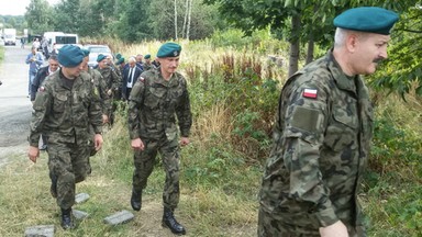 Oddziały wojskowe wkroczyły na teren poszukiwań "złotego pociągu"