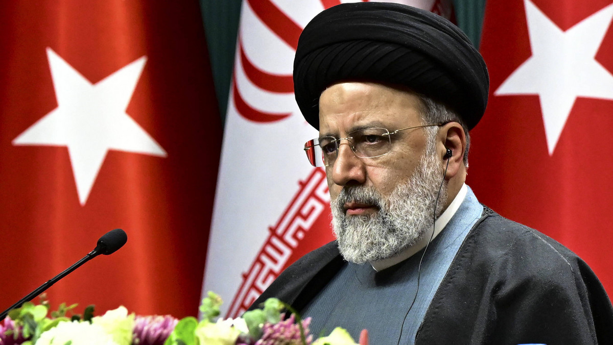 Prezydent Iranu reaguje na atak na konsulat w Syrii. "Tchórzliwa zbrodnia"
