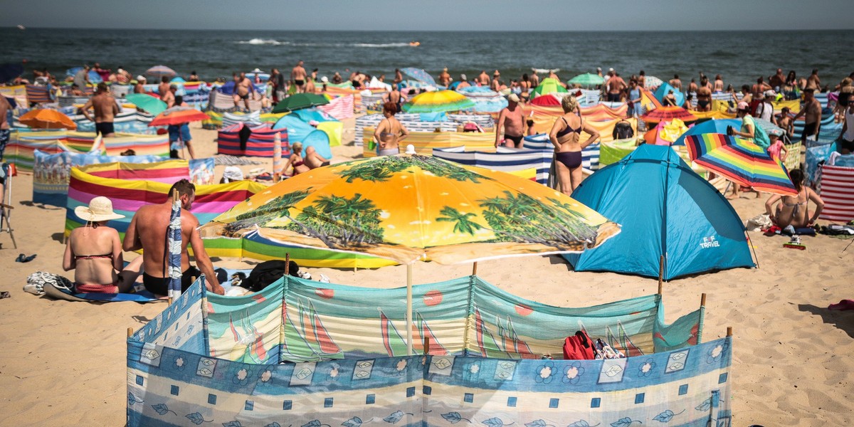 Czy bony spowodują tłok na polskich plażach, jaki pamiętamy sprzed epidemii?