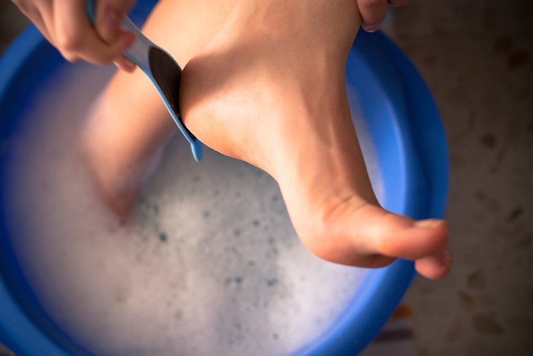 Krok 2: Usunięcie naskórka