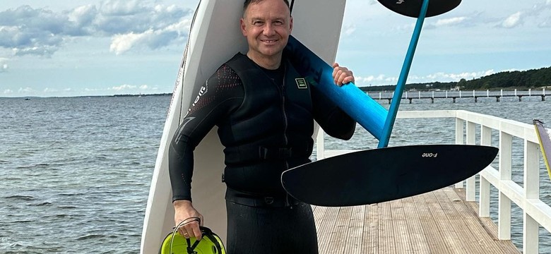 Andrzej Duda opublikował zaskakujące zdjęcie. "Ja się ciągle czegoś uczę" [FOTO]