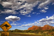 Strasse an den Kata Tjuta, road at the Kata Tjuta