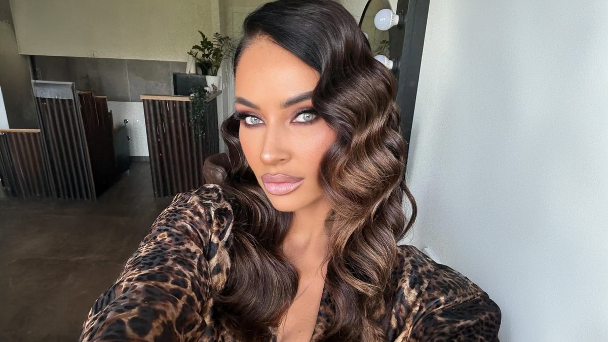 PORODIČNA SREĆA U DOMU KAĆE ŽIVKOVIĆ! Pevačica uslikana u najnežnijem izdanju sa sinom Stefanom: 