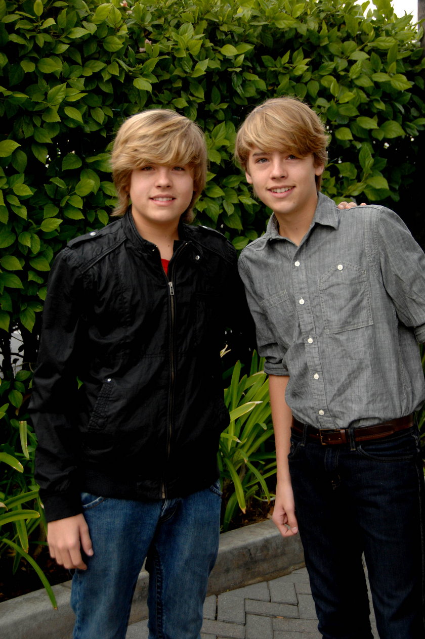 Dylan Thomas i Cole Mitchell Sprouse
