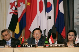 Azja potrzebuje 120 mld dolarów pomocy