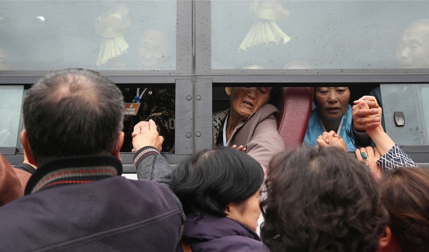 Porodice se pozdravljaju