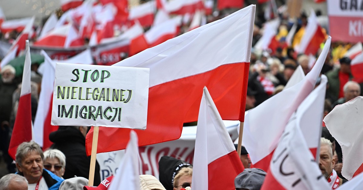 Gorąco na proteście PiS w stolicy! "Siły patriotyczne" już wykrzykują kontrowersyjne hasła