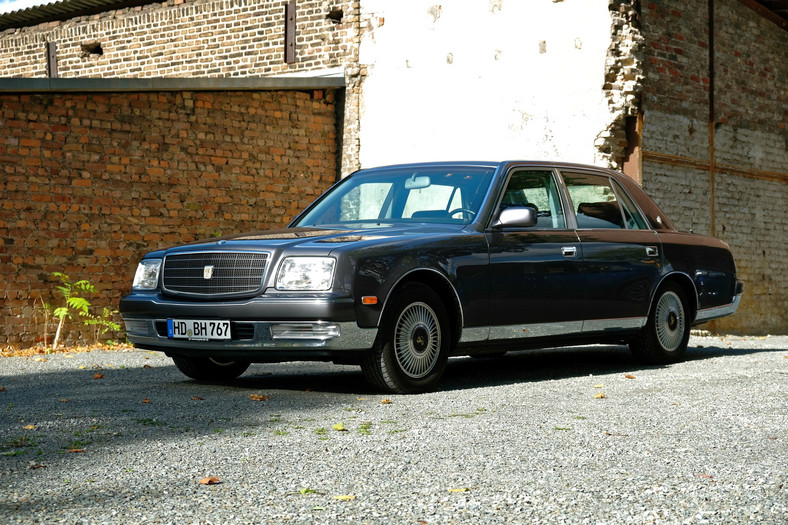 Toyota Century