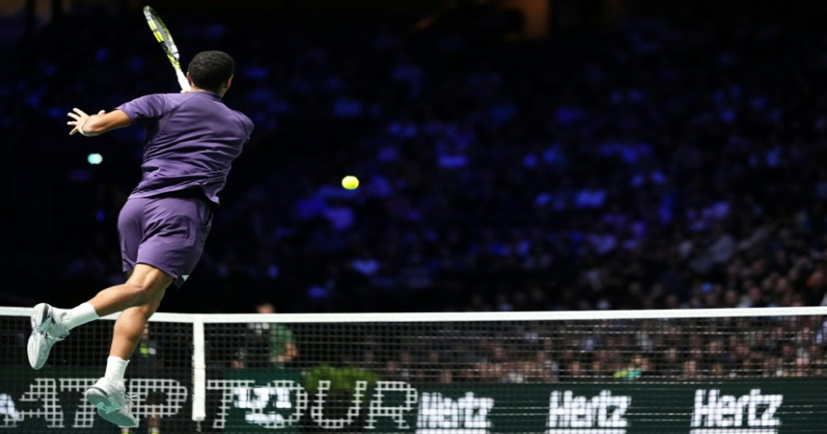 Auger-Aliassime file en finale à Paris et vise le Masters de Turin