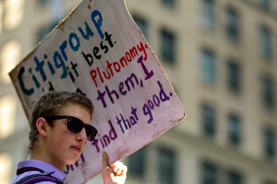 Pandemia pogłębiła nierówności. Największe fortuny zwiększyły się o 1,8 bln dol.