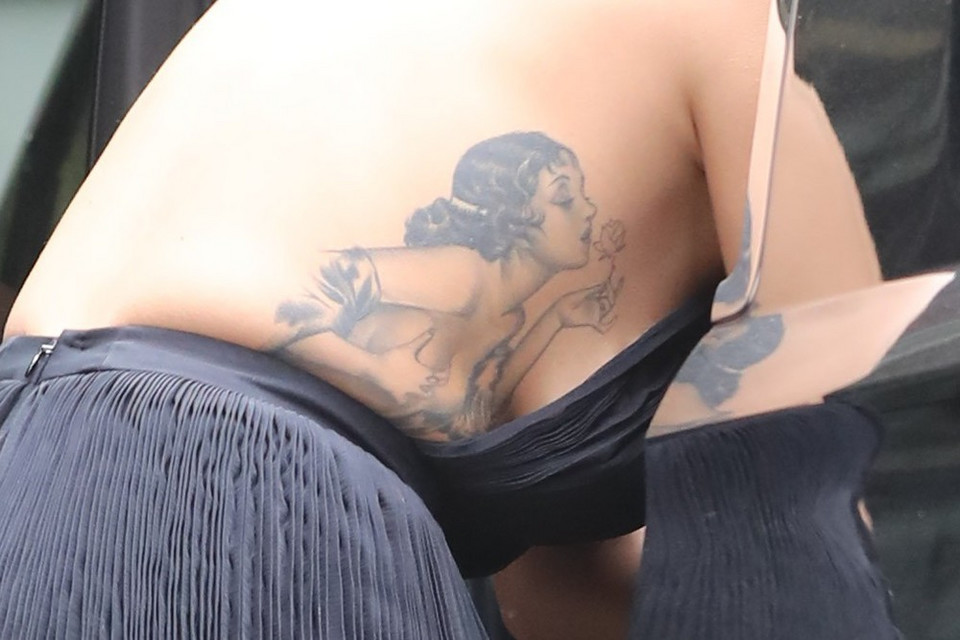 Rita Ora i jej tatuaż