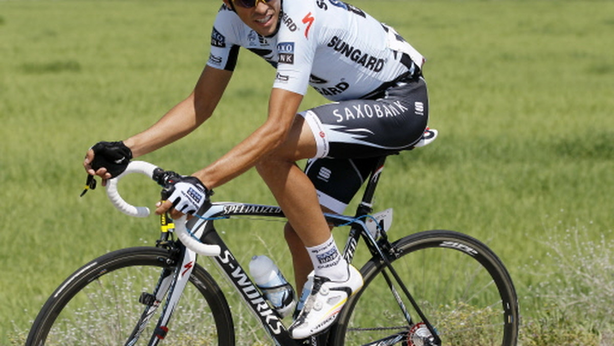 Alberto Contador (Saxo Bank) wygrał liczący 159 km dziewiąty etap Giro d'Italia prowadzący z Messyny na Etnę.