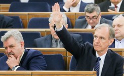 Wniosek PO o utajnienie obrad Senatu. Chodzi o ustawę o policji