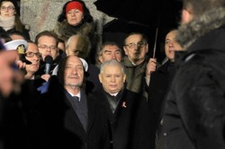 Marsz Niepodległości w Warszawie. Tak PiS obchodzi rocznicę stanu wojennego. ZDJĘCIA