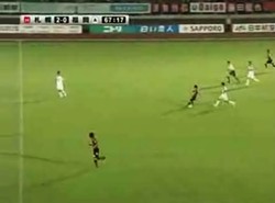 Ten piłkarz pokonał bramkarza z połowy boiska