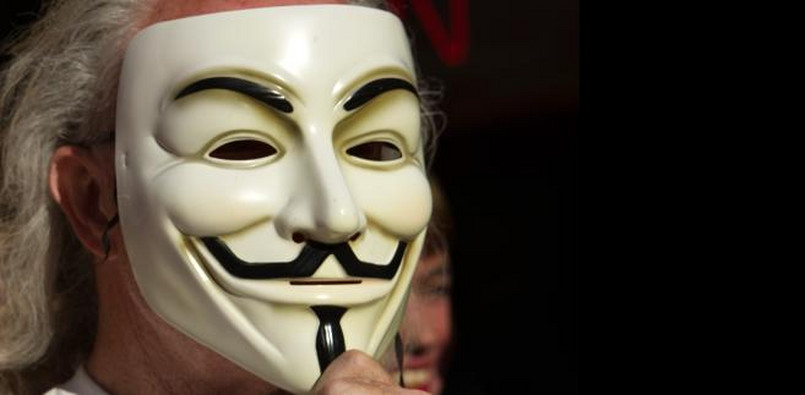 Z kalifatem walczy już nie tylko koalicja 60 państw, ale i hakerzy z Anonymous.