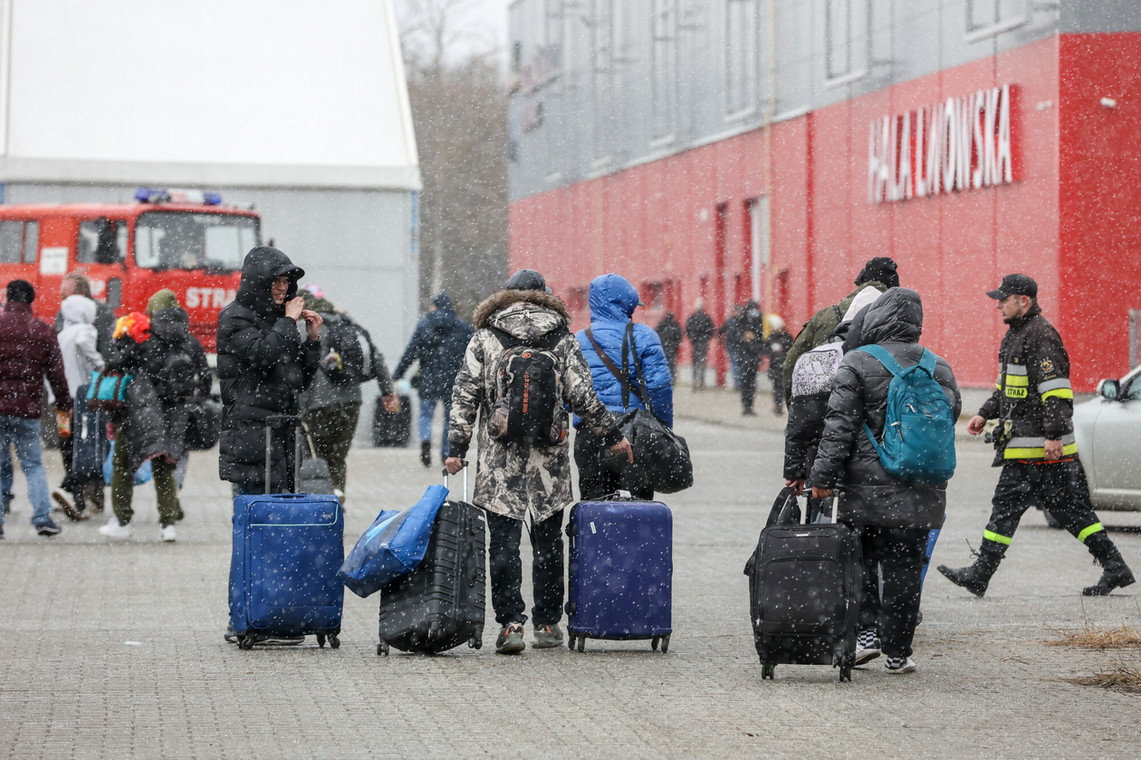 27 lutego 2022 r. uchodźcy z Ukrainy w Korczowej Dolinie.
