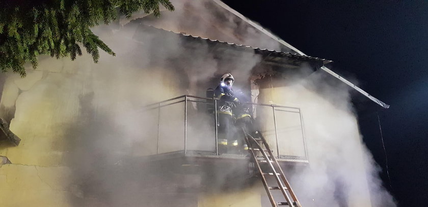 Pożar stadniny pod Białogardem. Wstrząsające zdjęcia