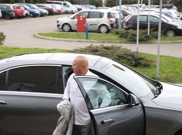 PRVI SNIMAK SA SLAVLJA NA KOM JE GOST UJEO ĐANIJA ZA STOMAK: Momentalno je prestao da peva! (Video)