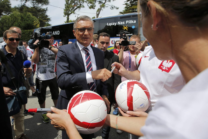 Tak prezentują się zarobki trenerów z Euro 2016