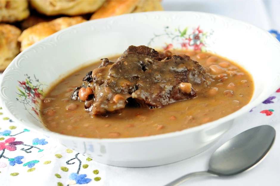 Za kratko vreme stvarnog postojanja "Šupa" je nudila gotova jela i žive kokoške (ilustracija)