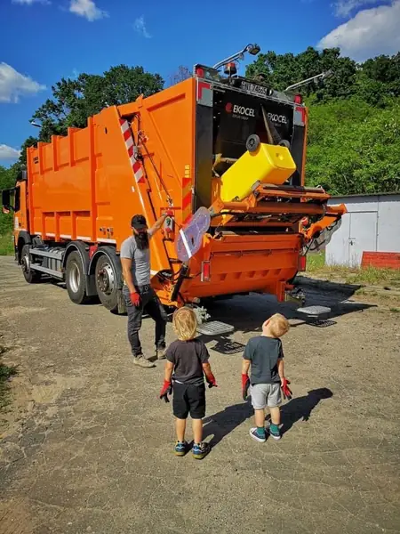 Michał odwiedził dzieci w przedszkolu