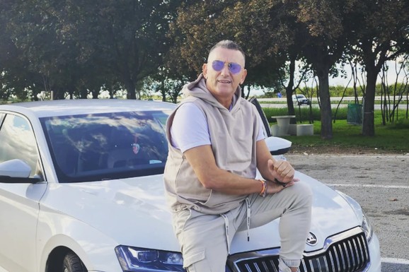 "ŽENI SAM PRIZNAO SVAKI PUT KAD SAM JE PREVARIO" Pevač (58) nije krio da je imao afere, a danas ga posle svega hvale da je sjajan otac