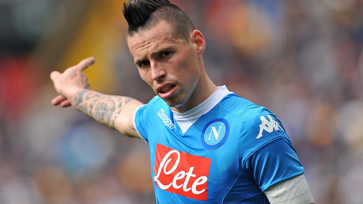 Wyceniany na prawie 40 milionów euro słowacki pomocnik zostaje w SSC Napoli. Przynajmniej wszystko na to wskazuje. Marek Hamsik podpisał właśnie nowy, czteroletni kontrakt z drużyną prowadzoną przez Maurizio Sarriego.