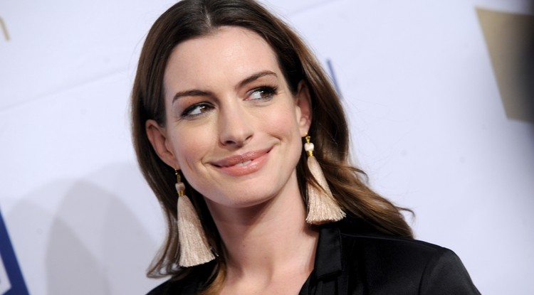 Anne Hathaway