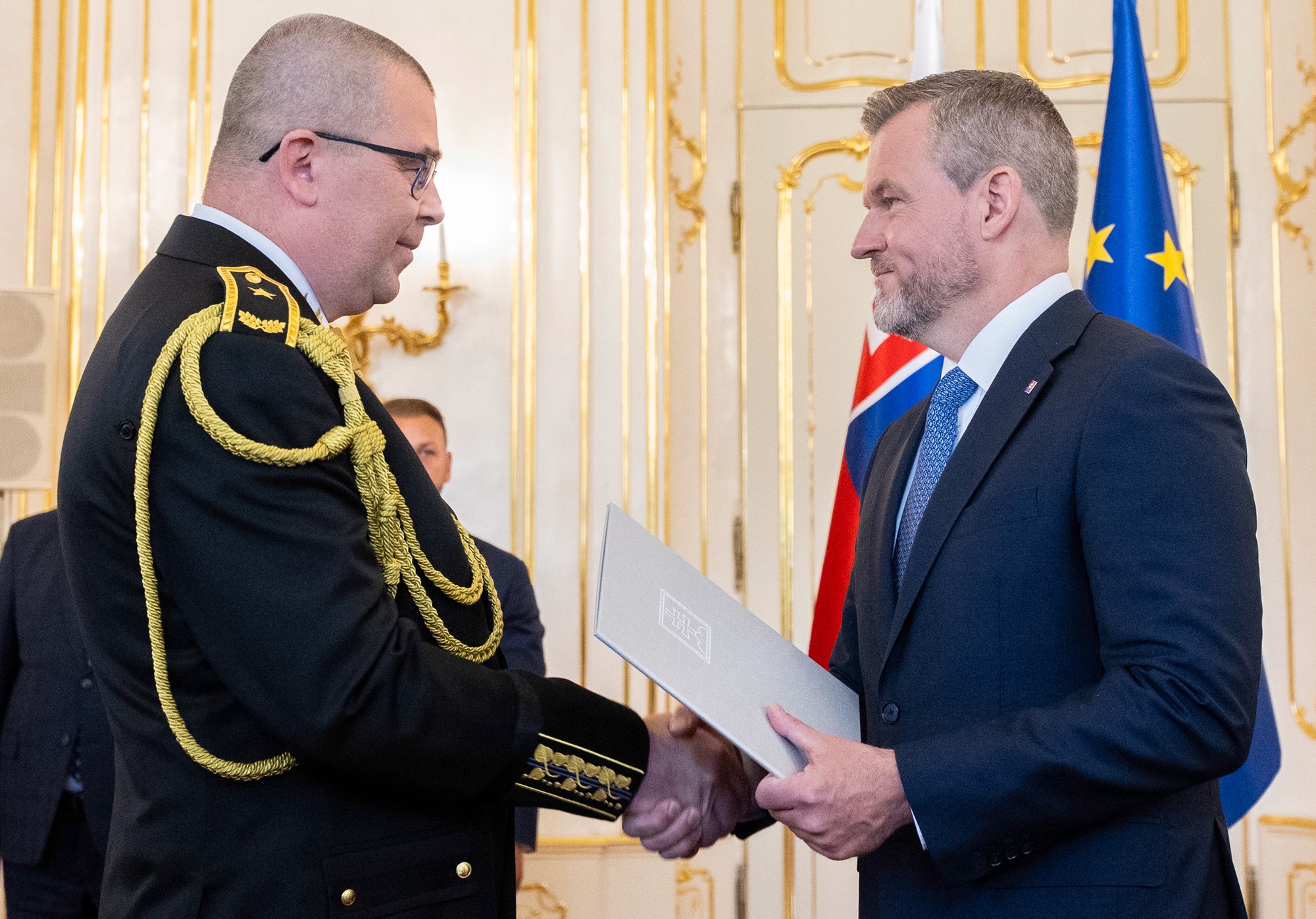 Prezident Peter Pellegrini vymenoval nových generálov. 