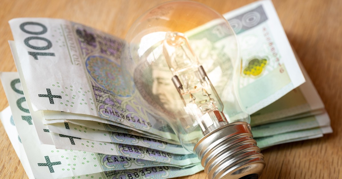 ZUS wypłaci 1200 zł rocznie na prąd. Nowy bon energetyczny od 2027 roku. Kto dostanie pieniądze?