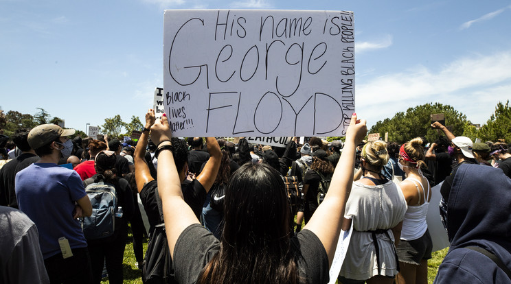 Az egész világ felhábordott George Floyd tragikus halálán. / Fotó: MTI/ EPA/ETIENNE LAURENT