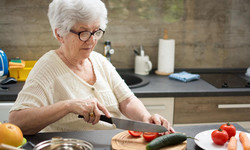 Dieta seniora. Wyzwania w żywieniu starszych osób