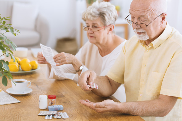 Seniorzy 65+ mogą otrzymać receptę na darmowe leki