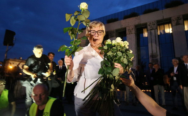 Prezes SN przeprasza, że była na zaprzysiężeniu sędziego TK. "Każdemu zdarzają się kroki bezrefleksyjne"