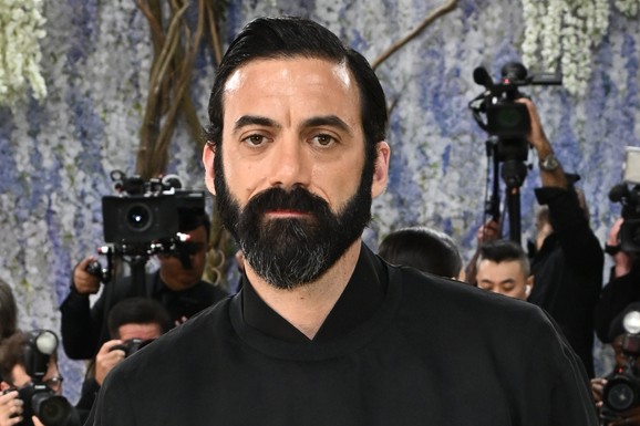 Morgan Spektor je novi Robert Langdon u Netfliksovoj adaptaciji romana Dena Brauna