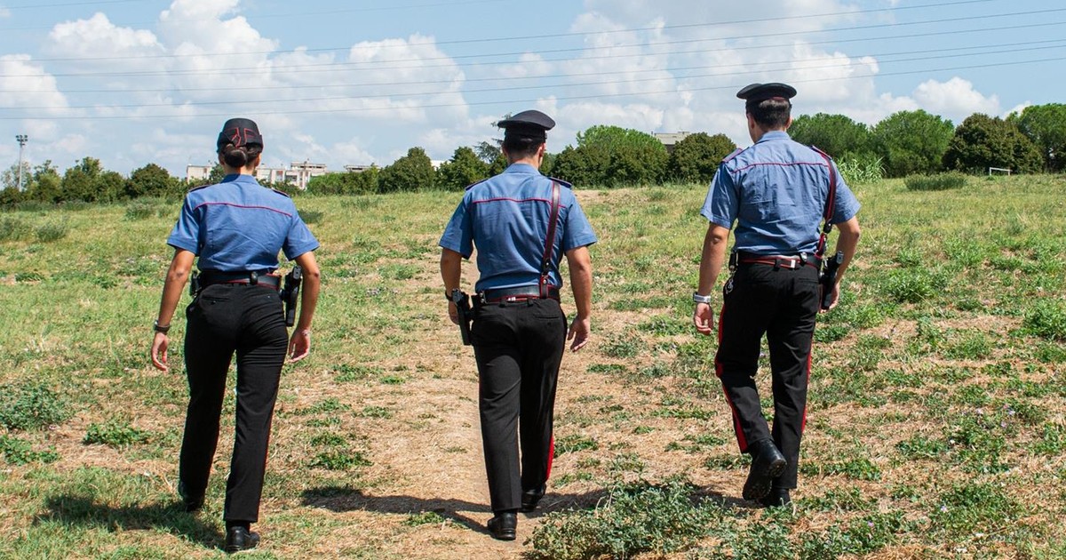 Zbiorowy gwałt na 18-latce. Zrobili to na oczach jej chłopaka