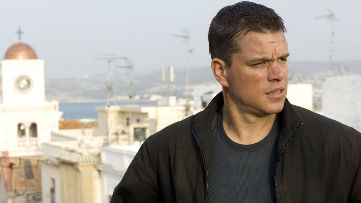 Czteropłytowy box Blu-ray "Kolekcja Bourne'a" to idealna opcja dla wszystkich miłośników uwspółcześnionej wersji przygód Jasona Bourne'a, perfekcyjnie wyszkolonego agenta, który po doznaniu amnezji stanął naprzeciwko swych mocodawców i zniszczył supertajną agencję rządową. Nawet jeśli w części czwartej pałeczkę po Bourne'ie przejął inny agent, Aaron Cross, Dziedzictwo..." stanowi całkiem sprawne uzupełnienie wcześniejszej trylogii.